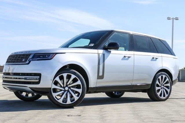 New 2025 Land Rover Range Rover SE image 1