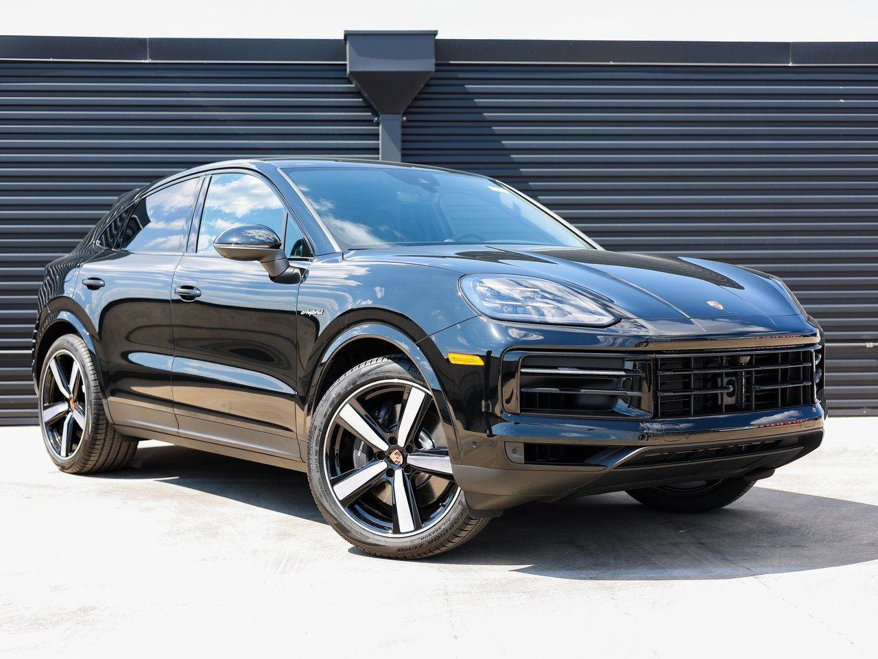 New 2026 Porsche Cayenne E-Hybrid Coupe AWD/4WD image 9