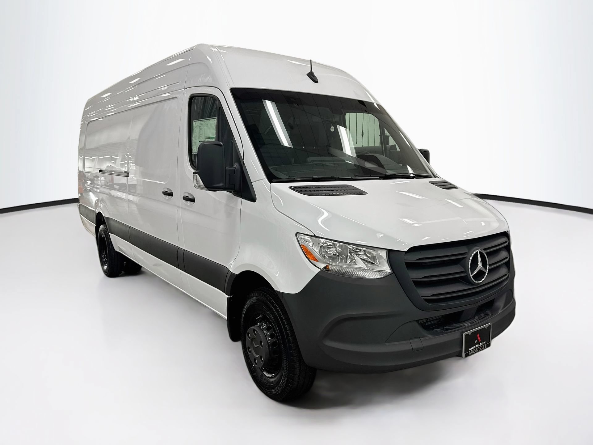 Used 2025 Mercedes-Benz Sprinter 3500 image 1