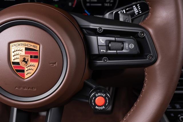 Used 2025 Porsche 911 Targa 4 GTS AWD/4WD image 36