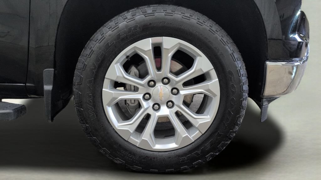 Used 2024 Chevrolet Silverado 1500 LTZ AWD/4WD image 29
