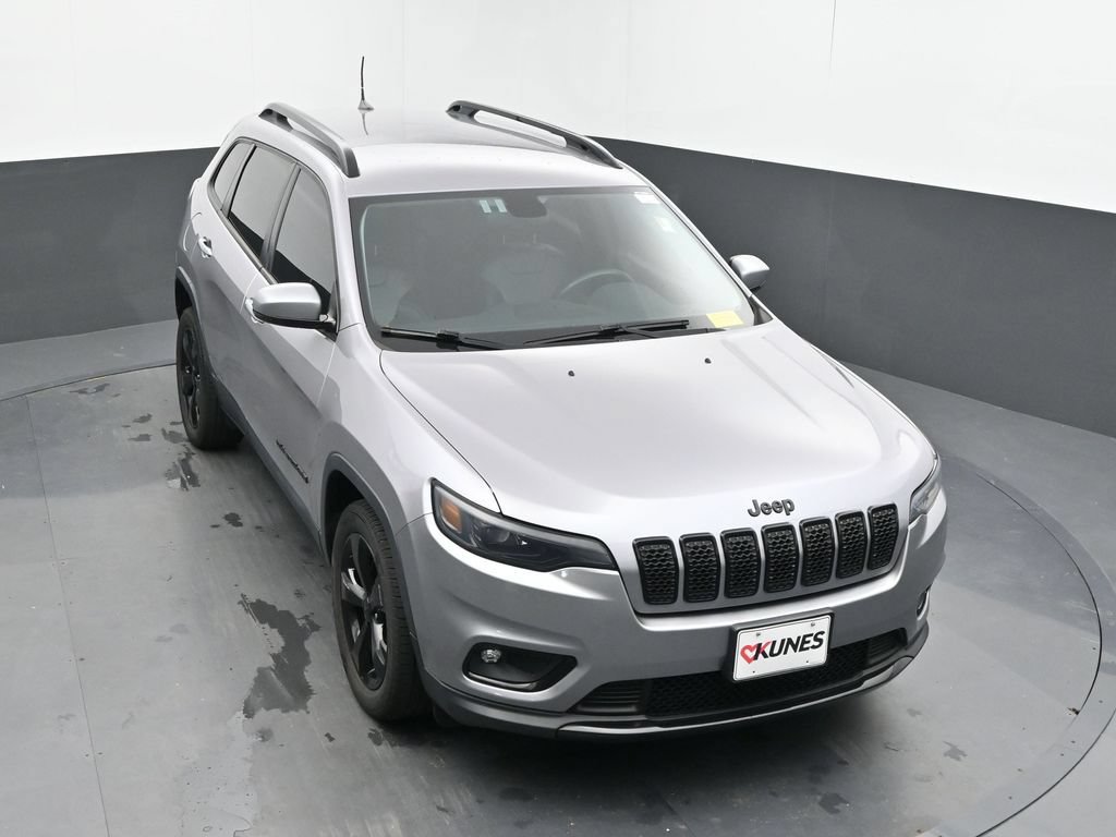 Used 2019 Jeep Cherokee Latitude Plus FWD image 16