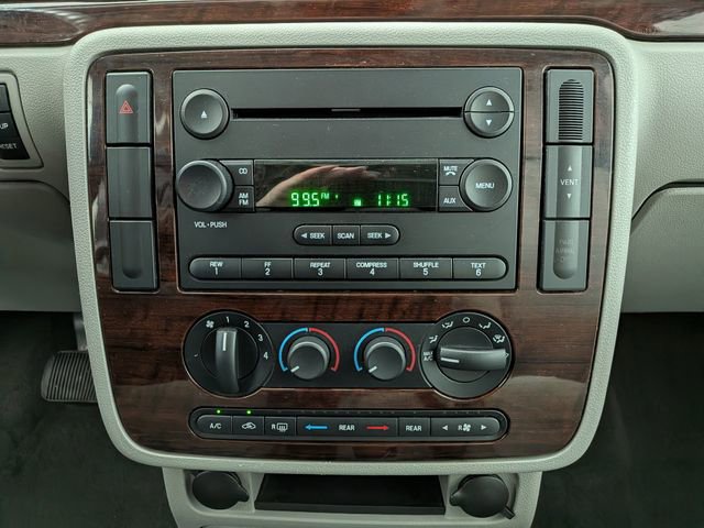 Used 2007 Ford Freestar SEL image 19