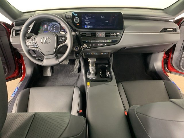 Used 2025 Lexus ES 300h F Sport w/ Accessory Package (Z2) image 37