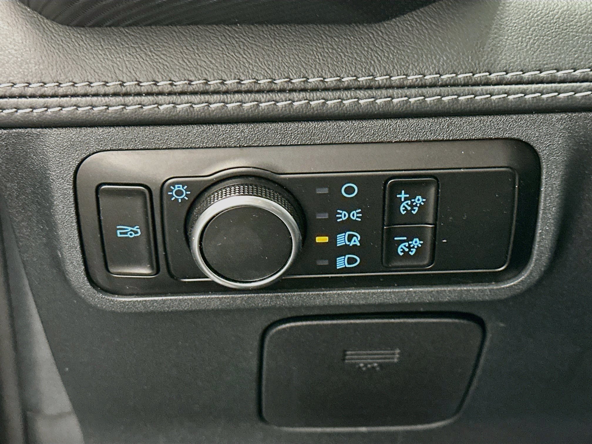Used 2024 Ford Mustang Premium RWD image 17