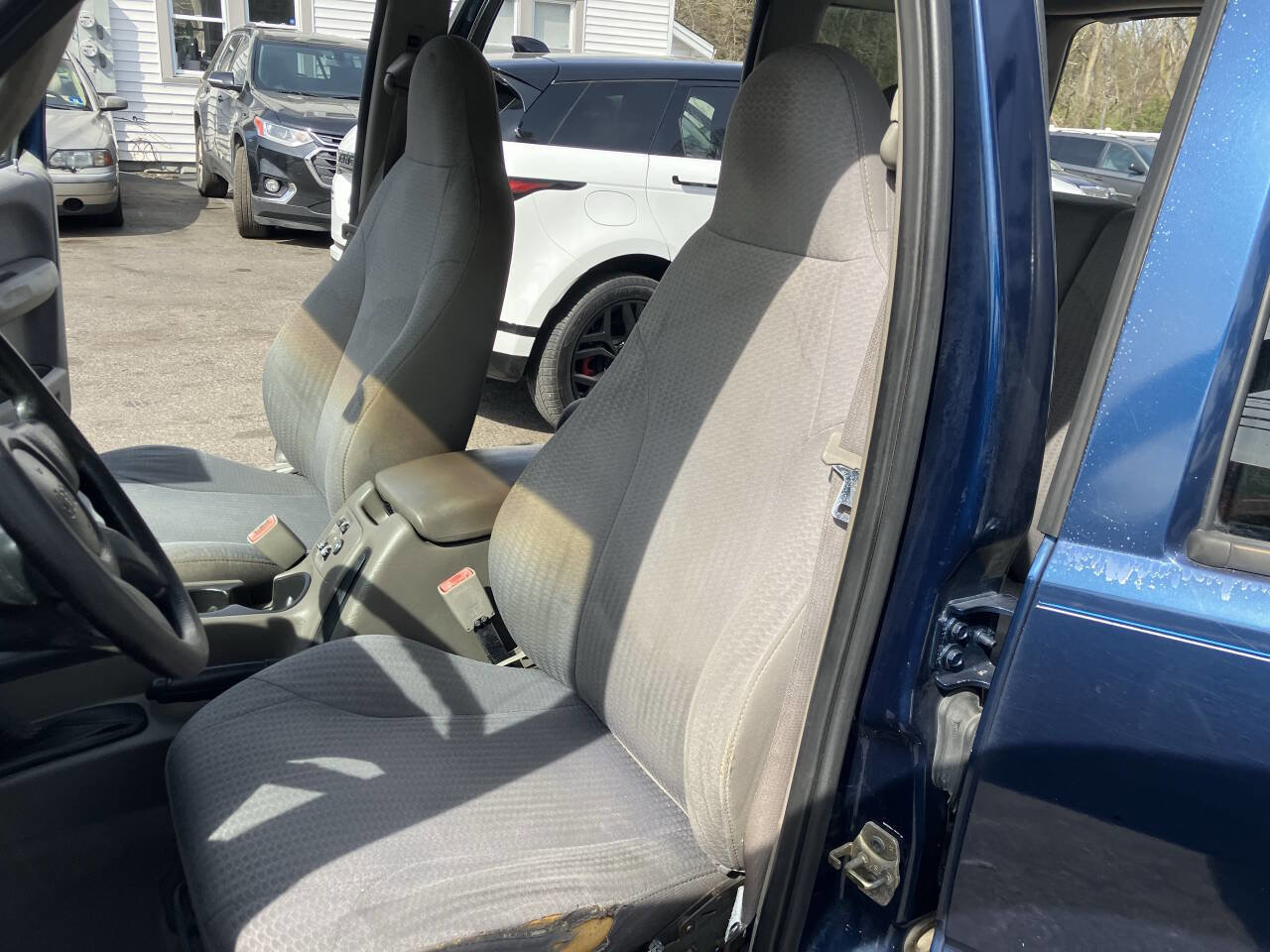 Used 2002 Jeep Liberty Sport image 35