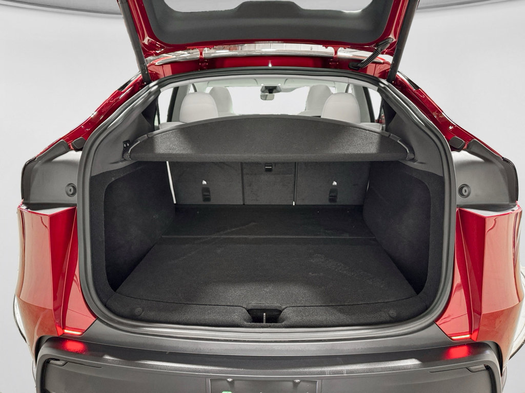 Used 2026 Tesla Model Y AWD image 24