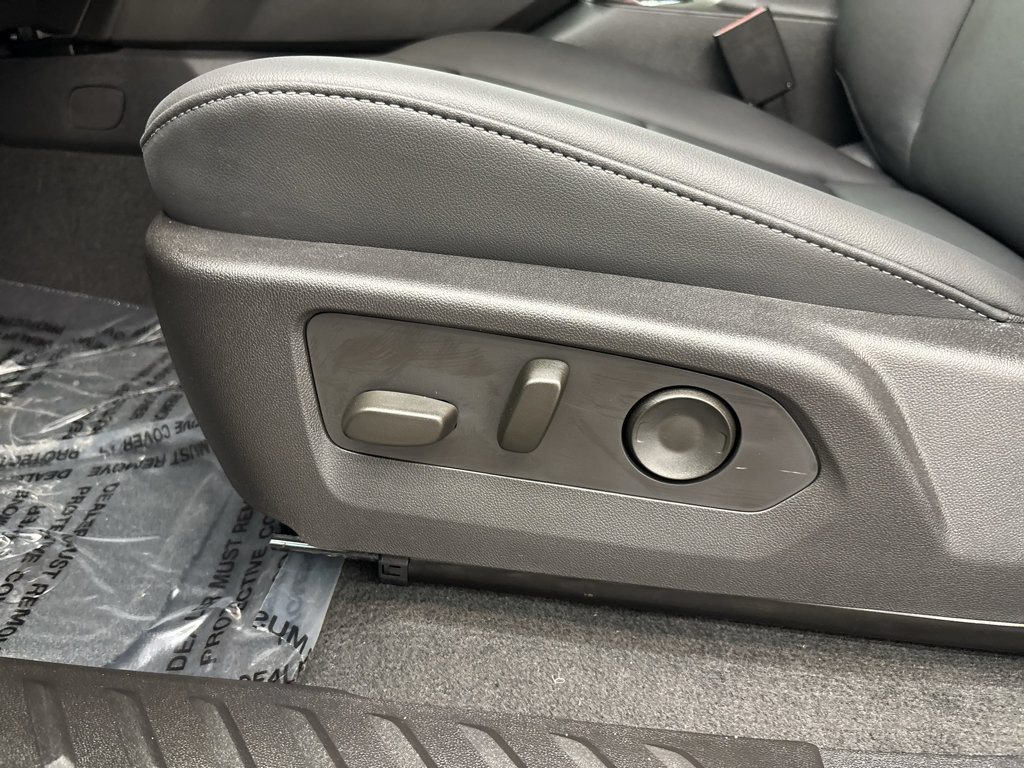 New 2026 GMC Canyon Elevation w/ Convenience Package RWD image 15