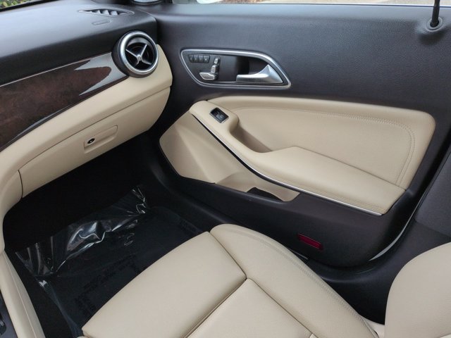 Used 2018 Mercedes-Benz CLA 250 image 16