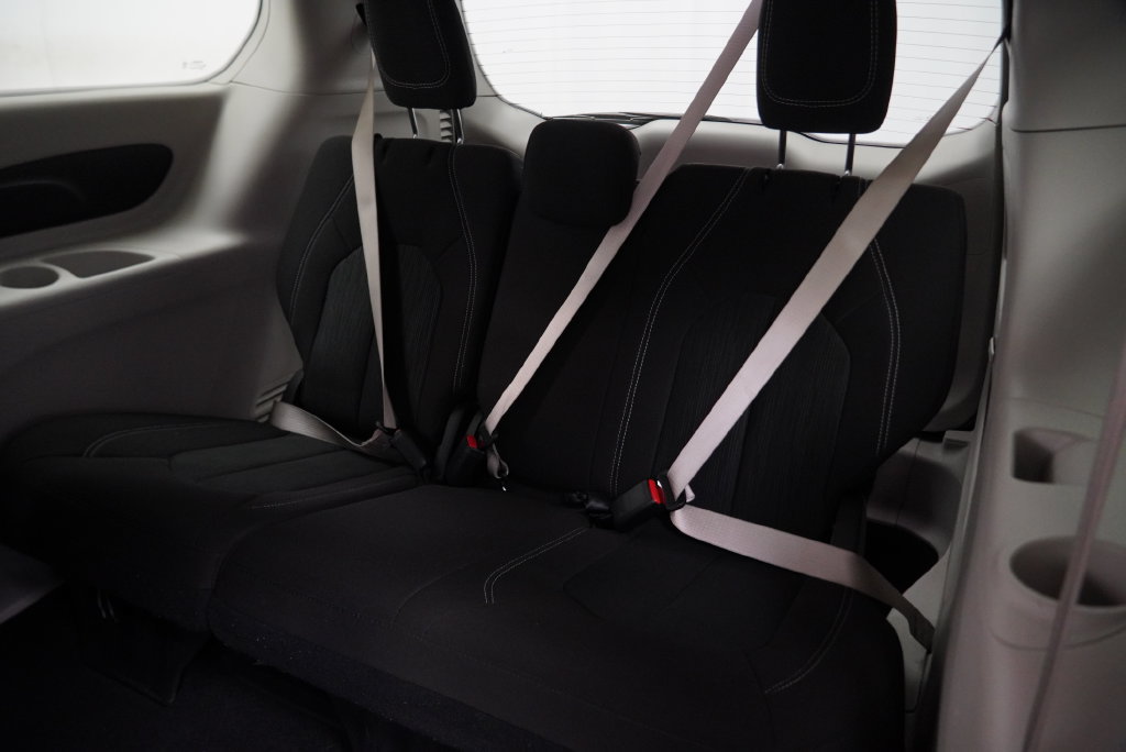 Used 2024 Chrysler Voyager LX FWD image 21