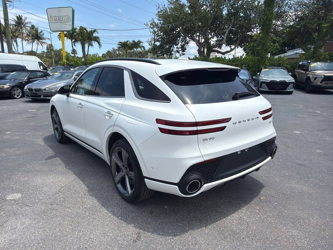Used 2023 Genesis GV70 2.5T w/ Sport Prestige Package AWD/4WD image 4