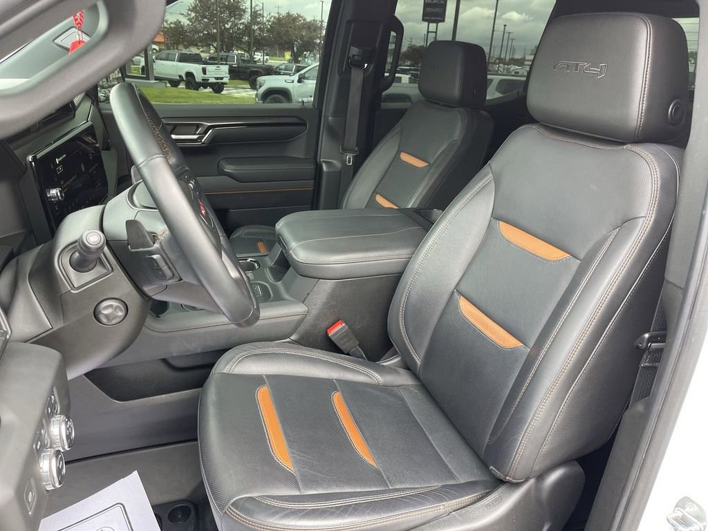 Used 2023 GMC Sierra 1500 AT4 w/ AT4 Premium Package AWD/4WD image 11