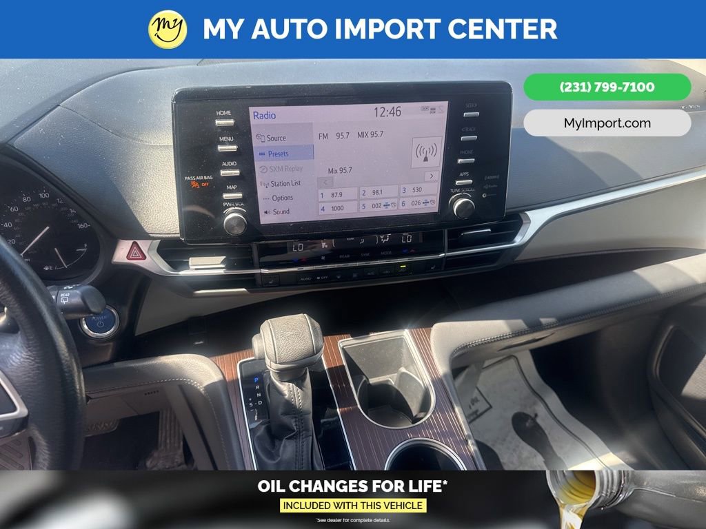 Used 2023 Toyota Sienna XLE image 10