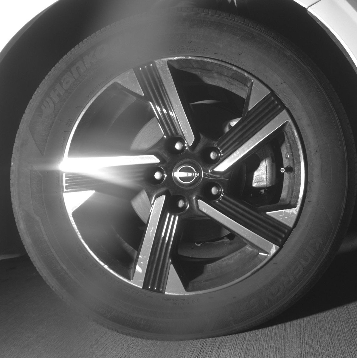 Used 2025 Nissan Sentra SV FWD image 12