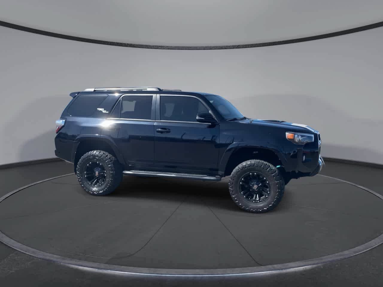 Used 2019 Toyota 4Runner TRD Off-Road Premium AWD/4WD image 3