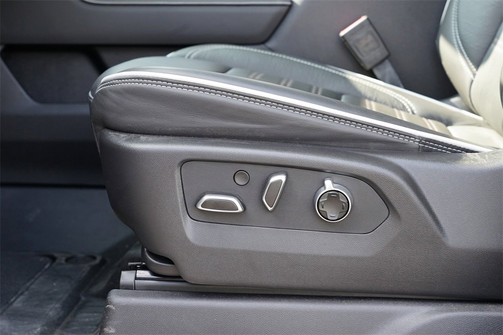 Used 2025 GMC Sierra 2500 AT4X image 15