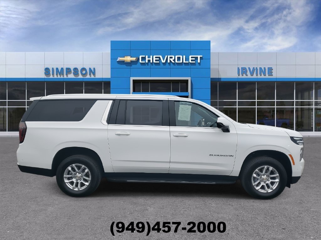Used 2026 Chevrolet Suburban LS RWD image 9