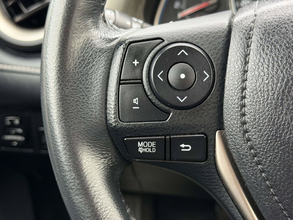 Used 2014 Toyota RAV4 Limited AWD/4WD image 9