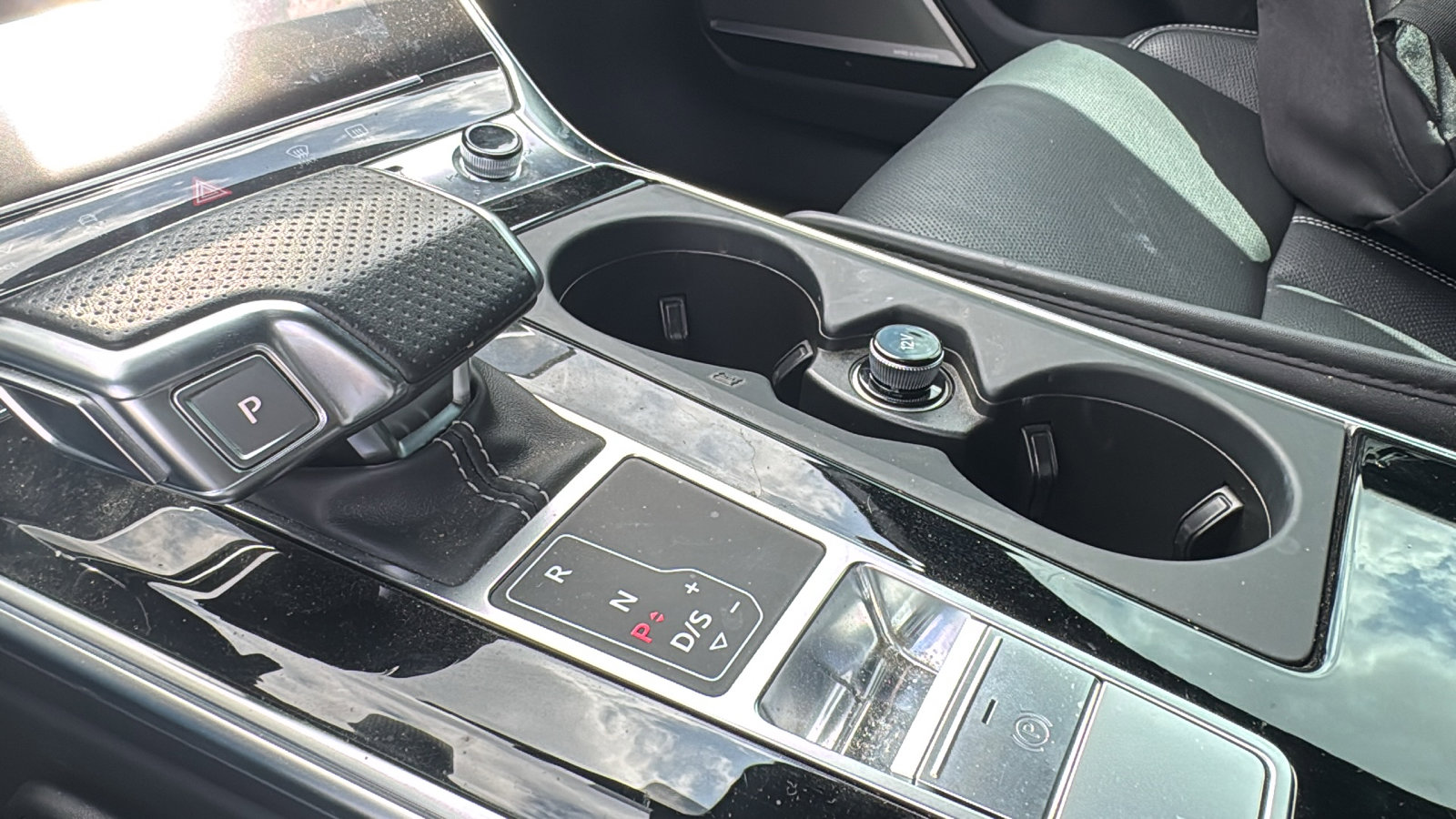 Used 2024 Audi RS 6 performance AWD/4WD image 21