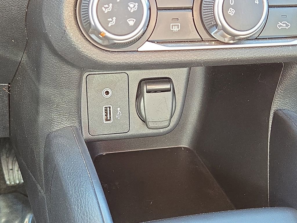 Used 2024 Nissan Versa S w/ S Plus Package image 28