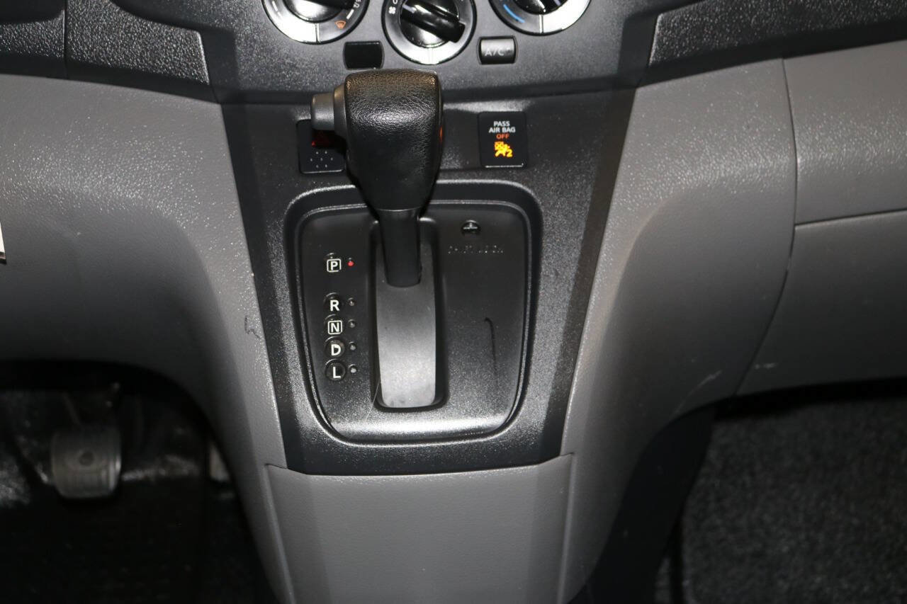 Used 2020 Nissan NV200 S w/ Back Door Glass Package image 39