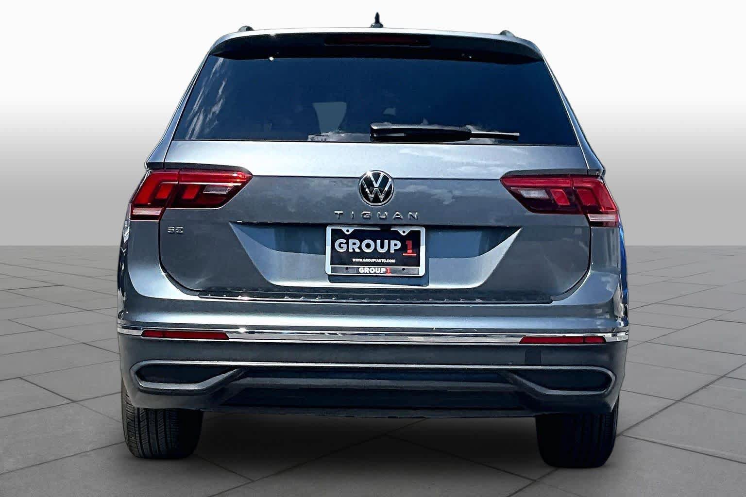 Used 2024 Volkswagen Tiguan SE FWD image 5