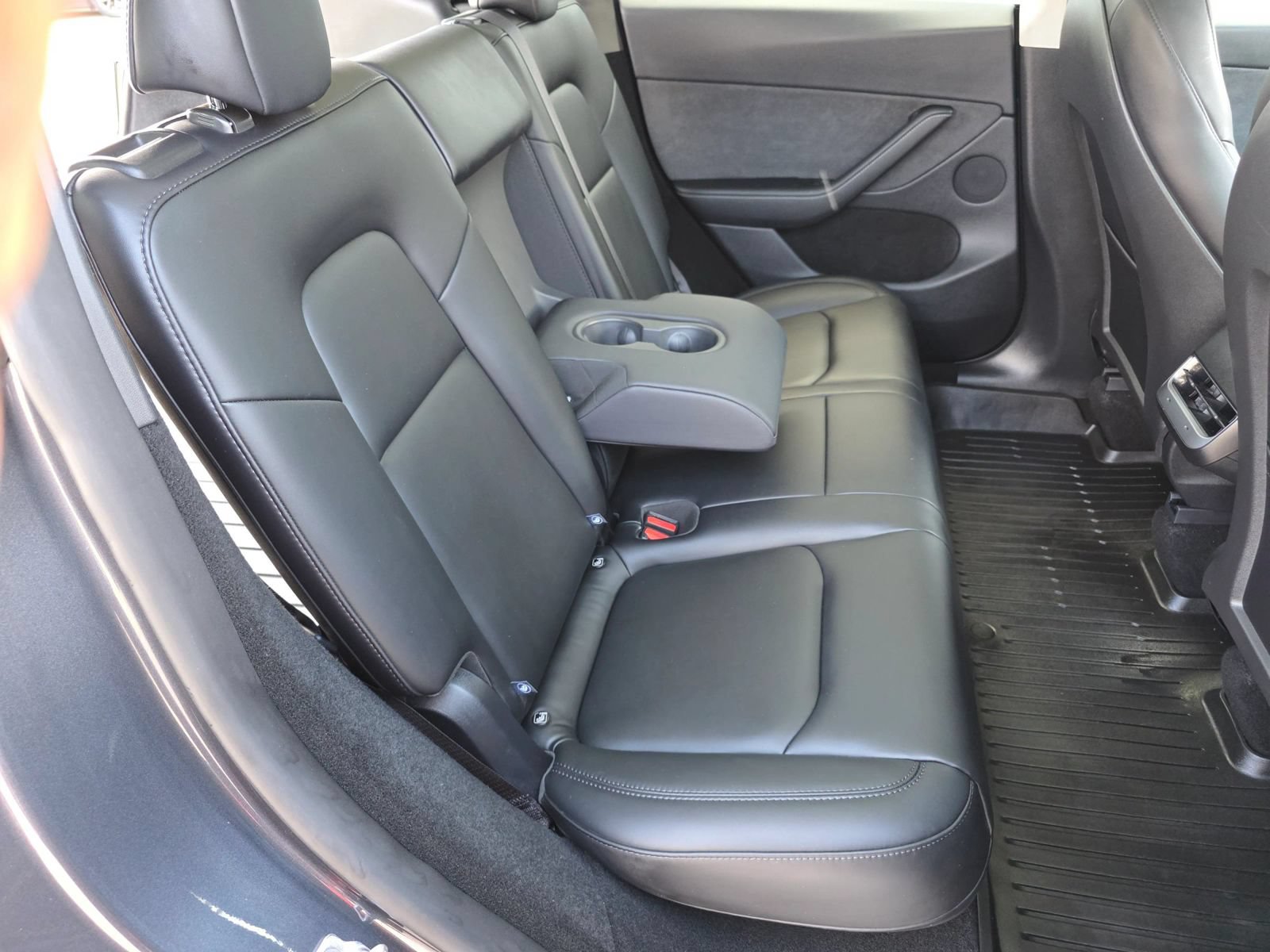 Used 2025 Tesla Model Y Long Range RWD image 24