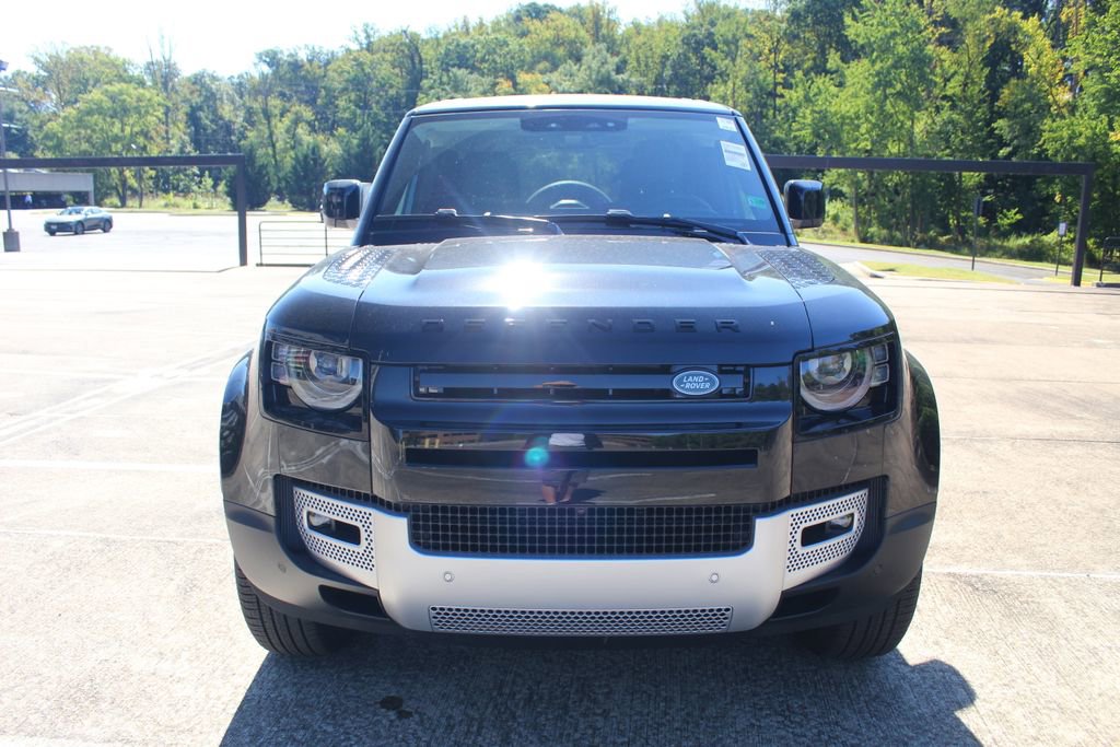 New 2025 Land Rover Defender 130 S image 8