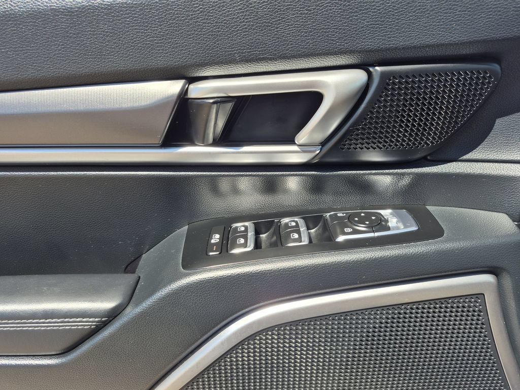 Used 2025 Kia Telluride S AWD/4WD image 8