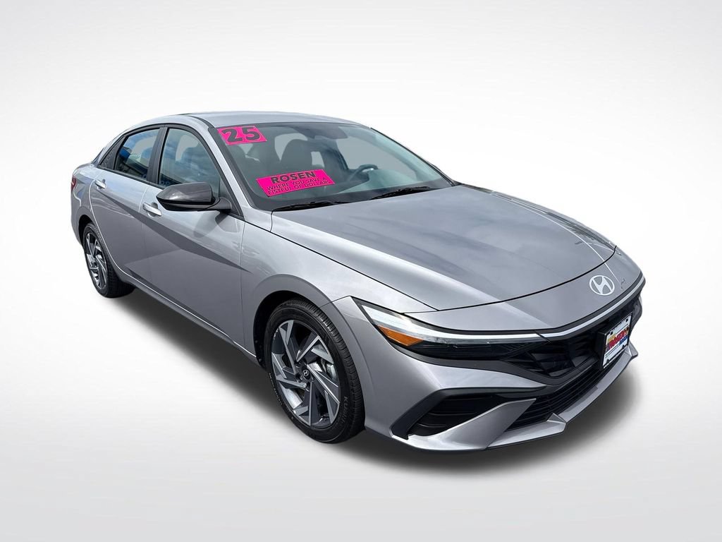 Certified 2025 Hyundai Elantra Sport FWD image 7