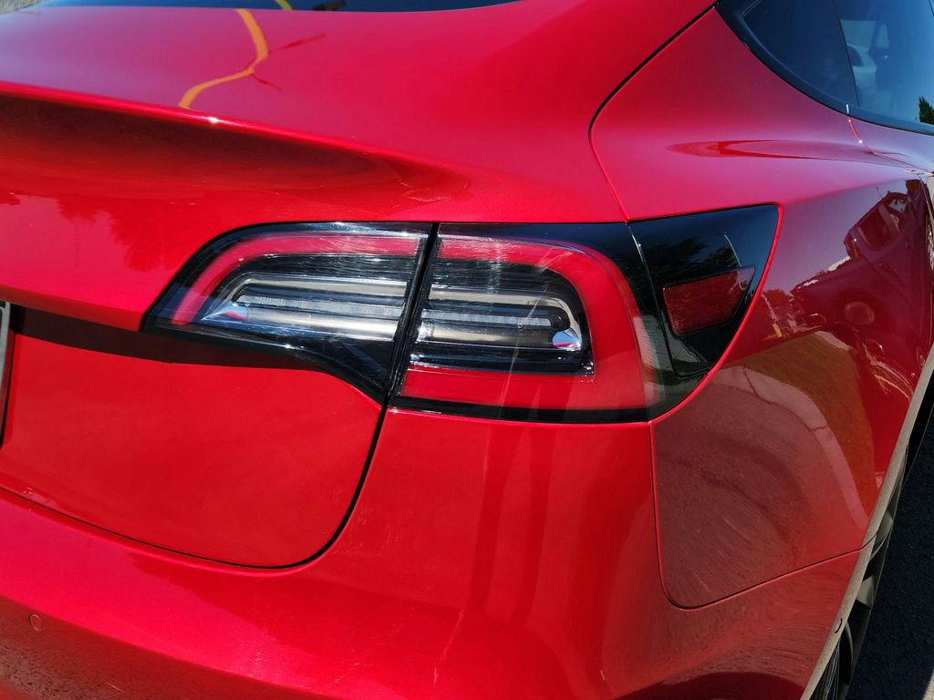 Used 2018 Tesla Model 3 Long Range AWD/4WD image 11