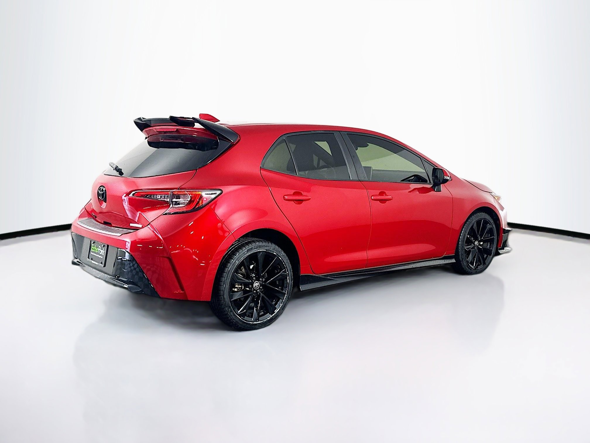 Used 2021 Toyota Corolla SE w/ Special Edition FWD image 9