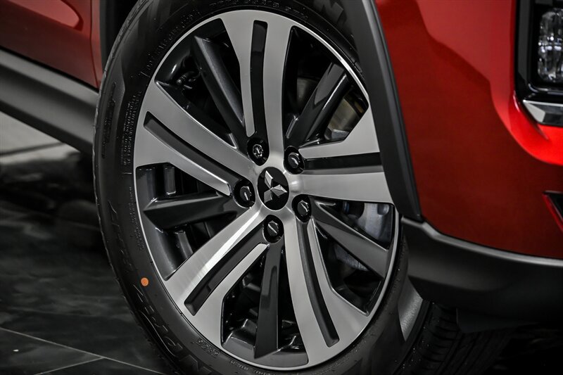 New 2027 Mitsubishi Outlander Sport SEL AWD/4WD image 3