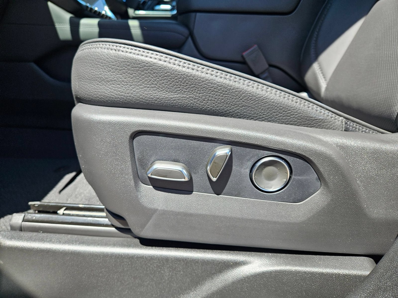 New 2026 GMC Yukon Denali AWD/4WD image 23
