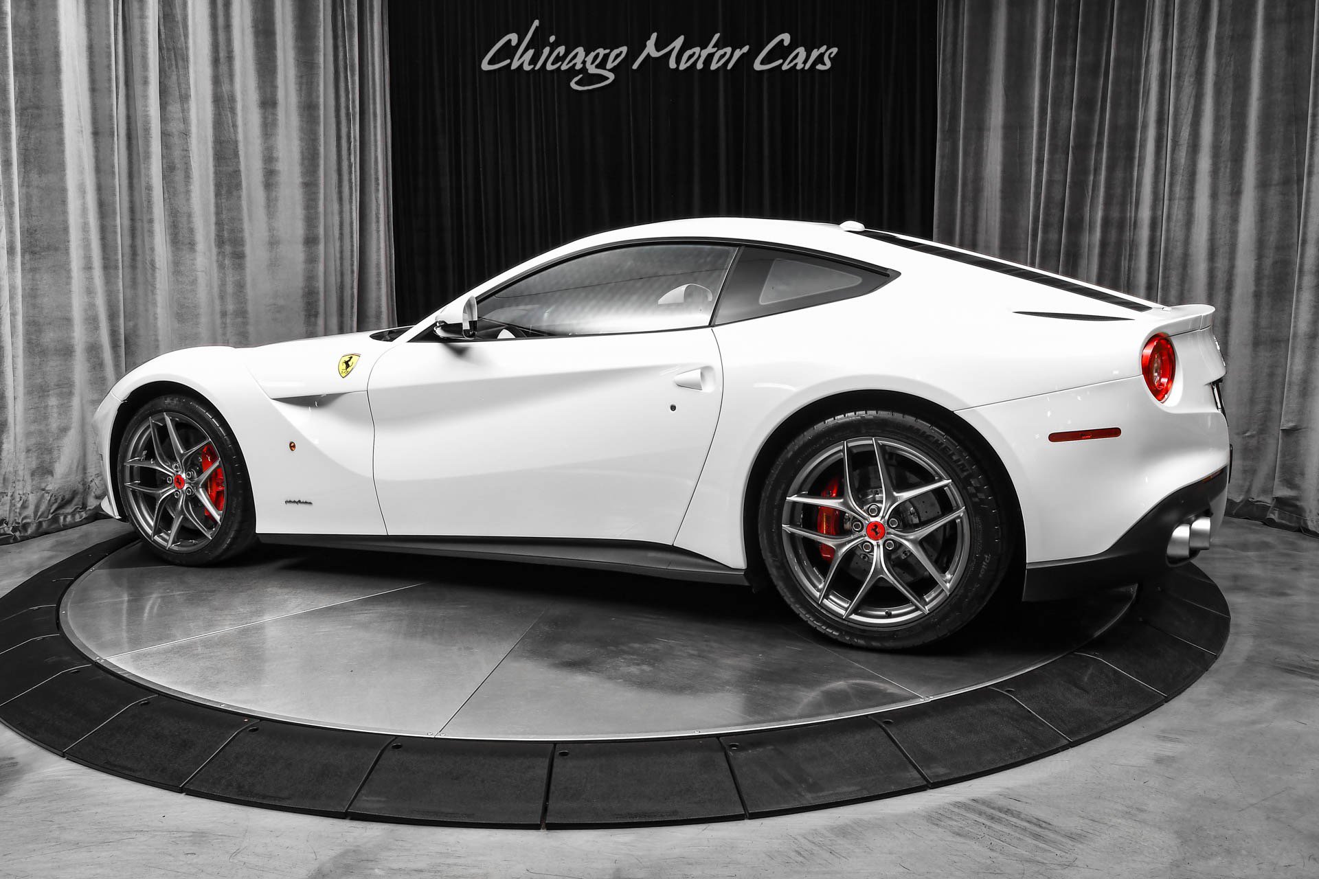 Used 2017 Ferrari F12 Berlinetta RWD image 3