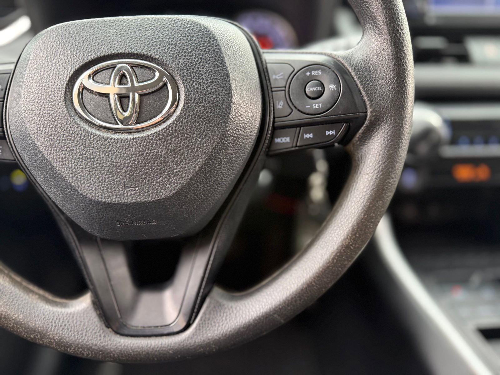 Used 2021 Toyota RAV4 LE image 26