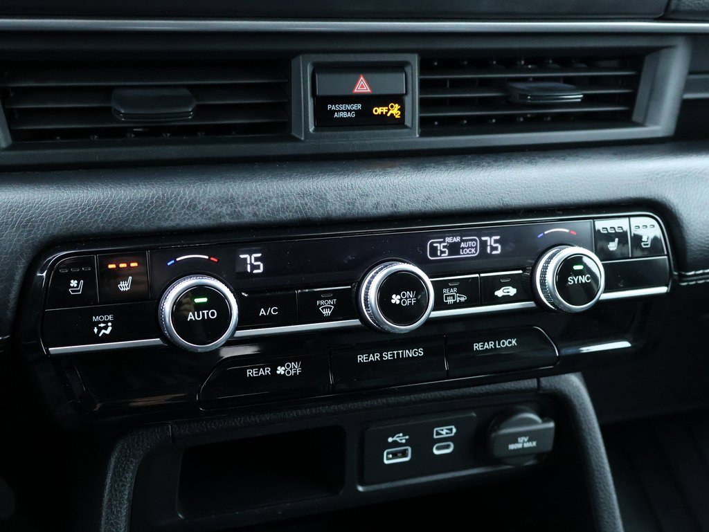 Certified 2023 Honda Pilot Black Edition image 23