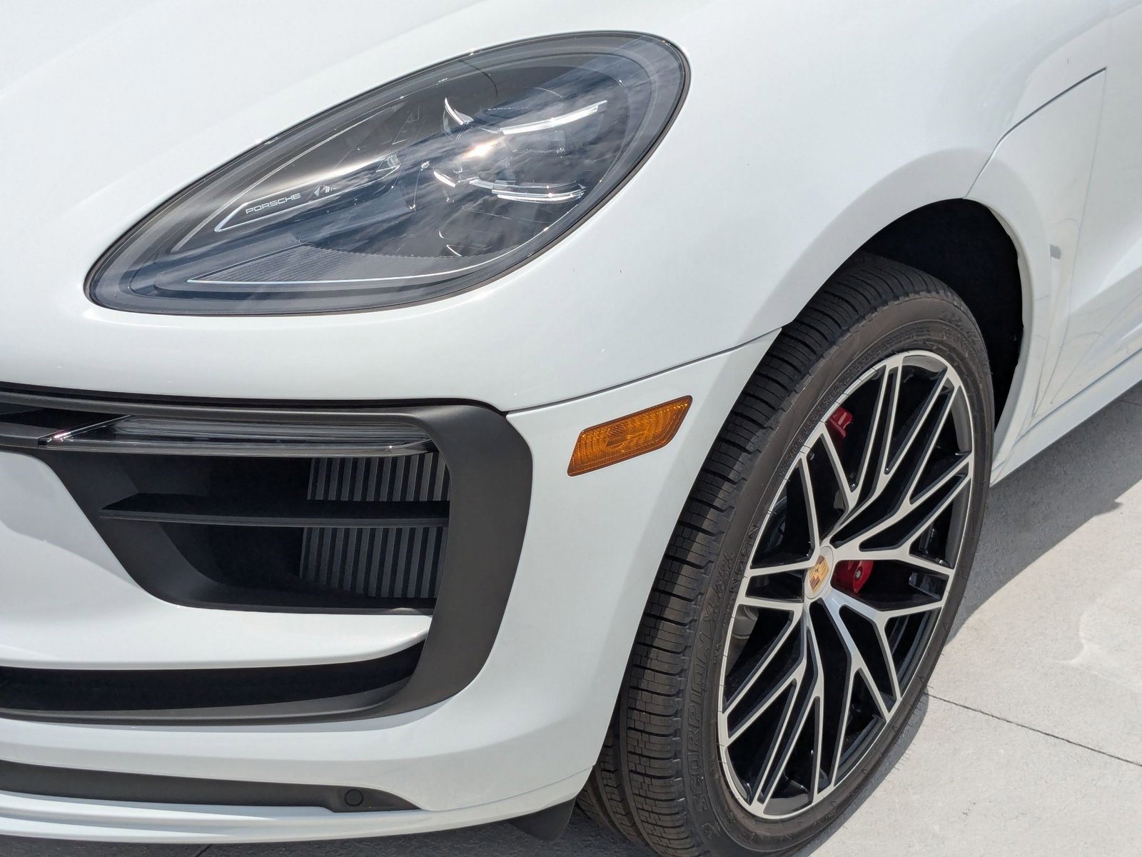 New 2025 Porsche Macan S image 12