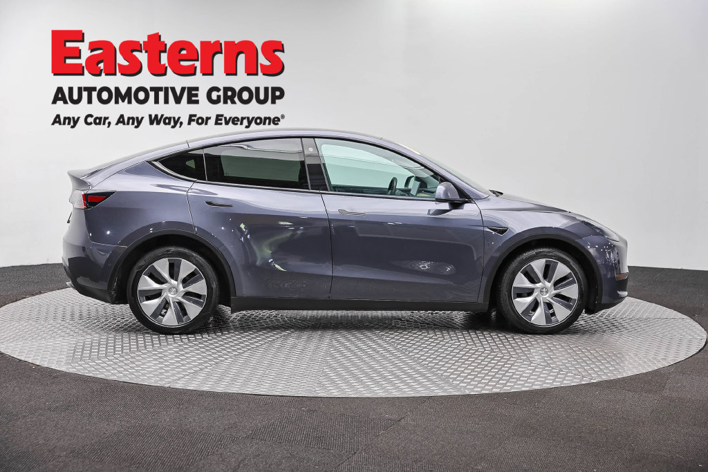 Used 2022 Tesla Model Y Long Range AWD/4WD image 5