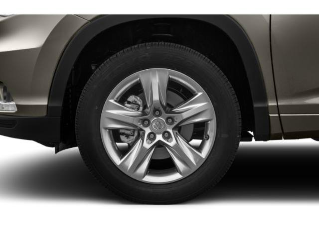 Used 2015 Toyota Highlander LE AWD/4WD image 12