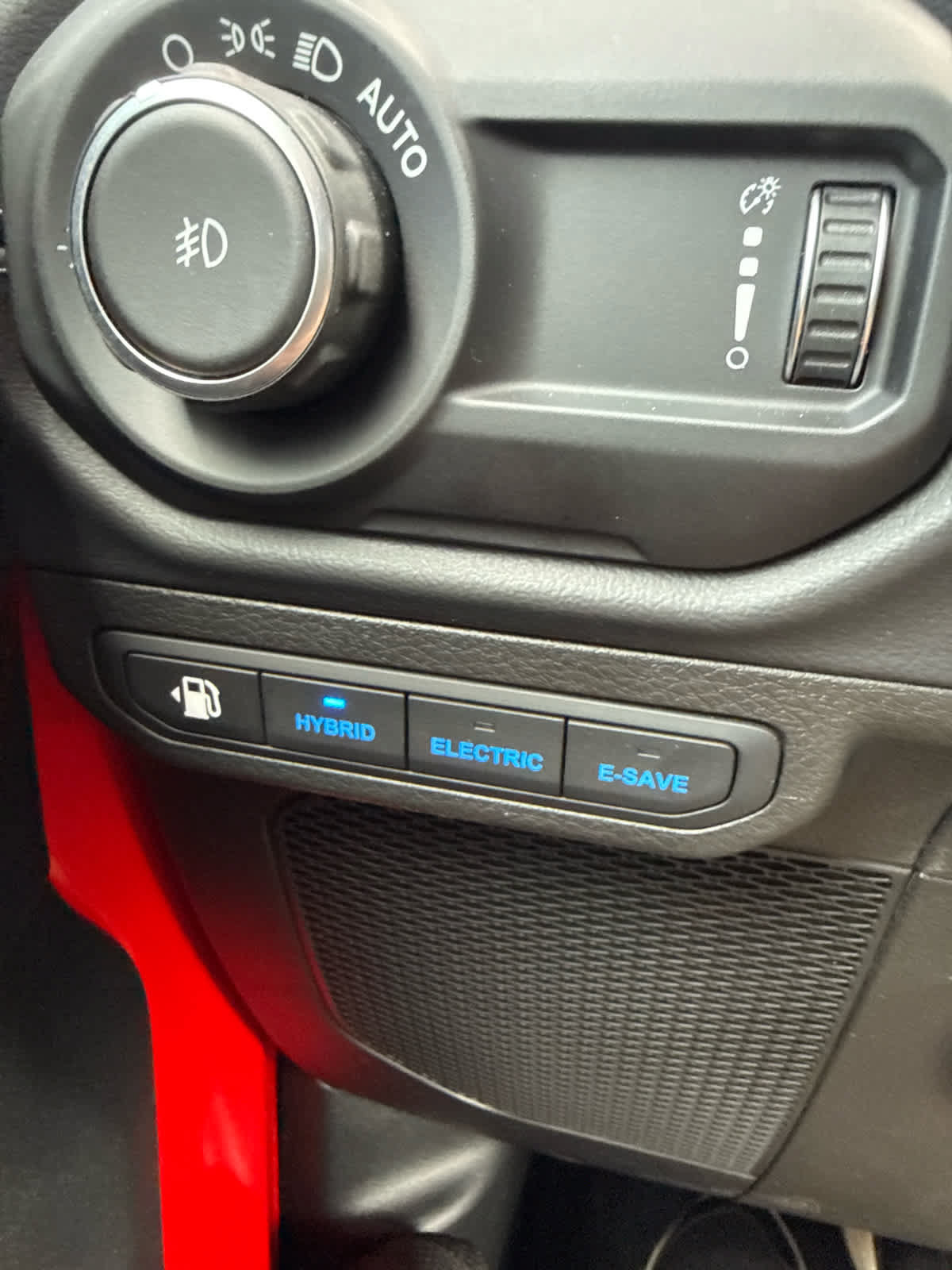 Used 2025 Jeep Wrangler Unlimited Sahara AWD/4WD image 26