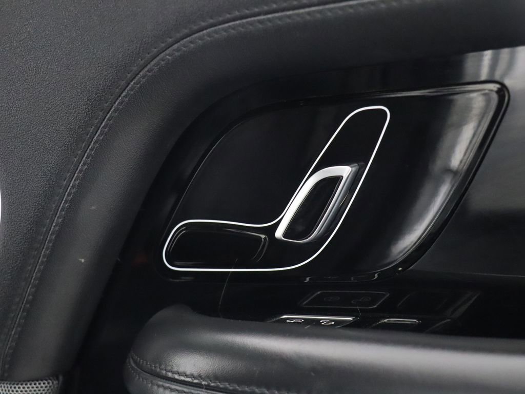 Used 2019 Land Rover Range Rover Long Wheelbase Supercharged image 35