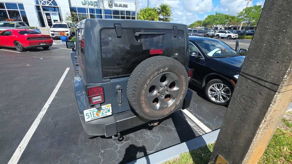 Used 2017 Jeep Wrangler Unlimited Sport image 3