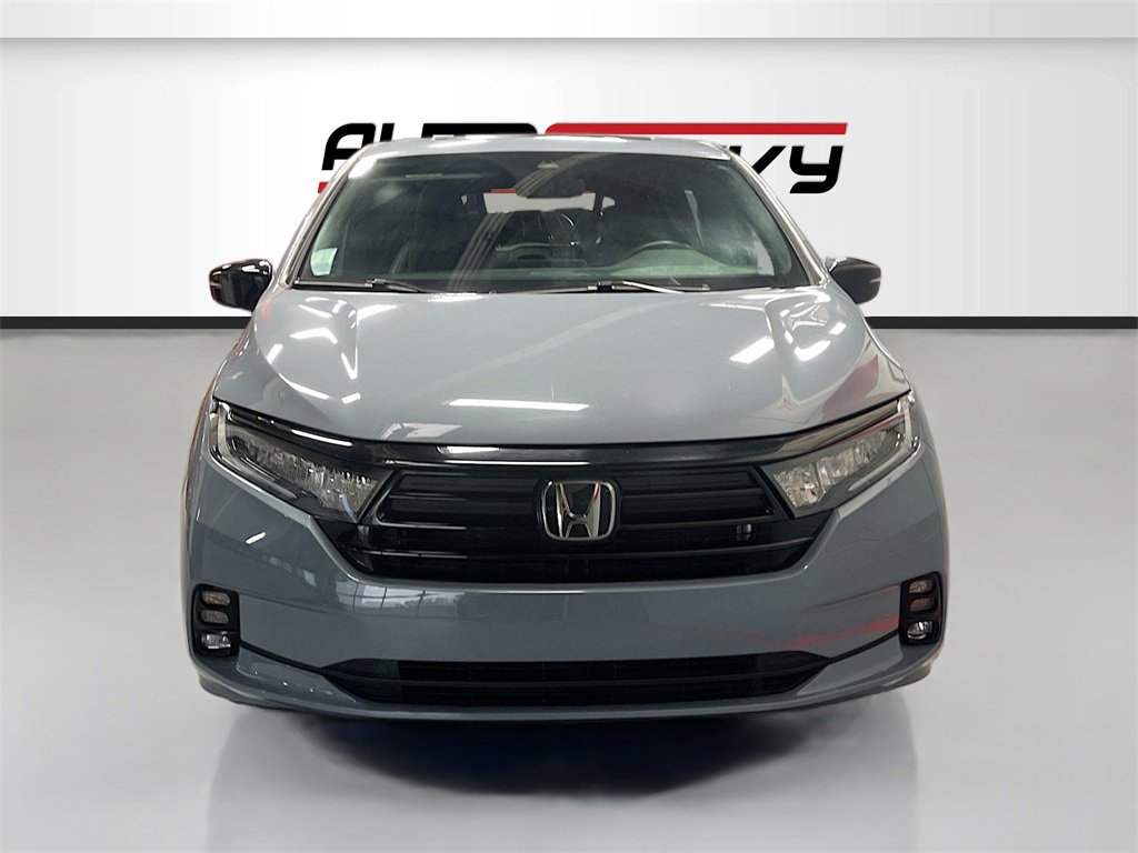 Used 2024 Honda Odyssey Sport image 2
