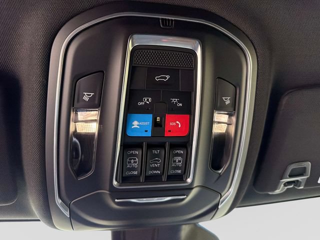 New 2026 Jeep Grand Cherokee L Limited w/ Limited Altitude Package AWD/4WD image 28