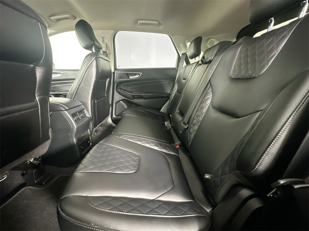 Used 2024 Ford Edge Titanium image 27