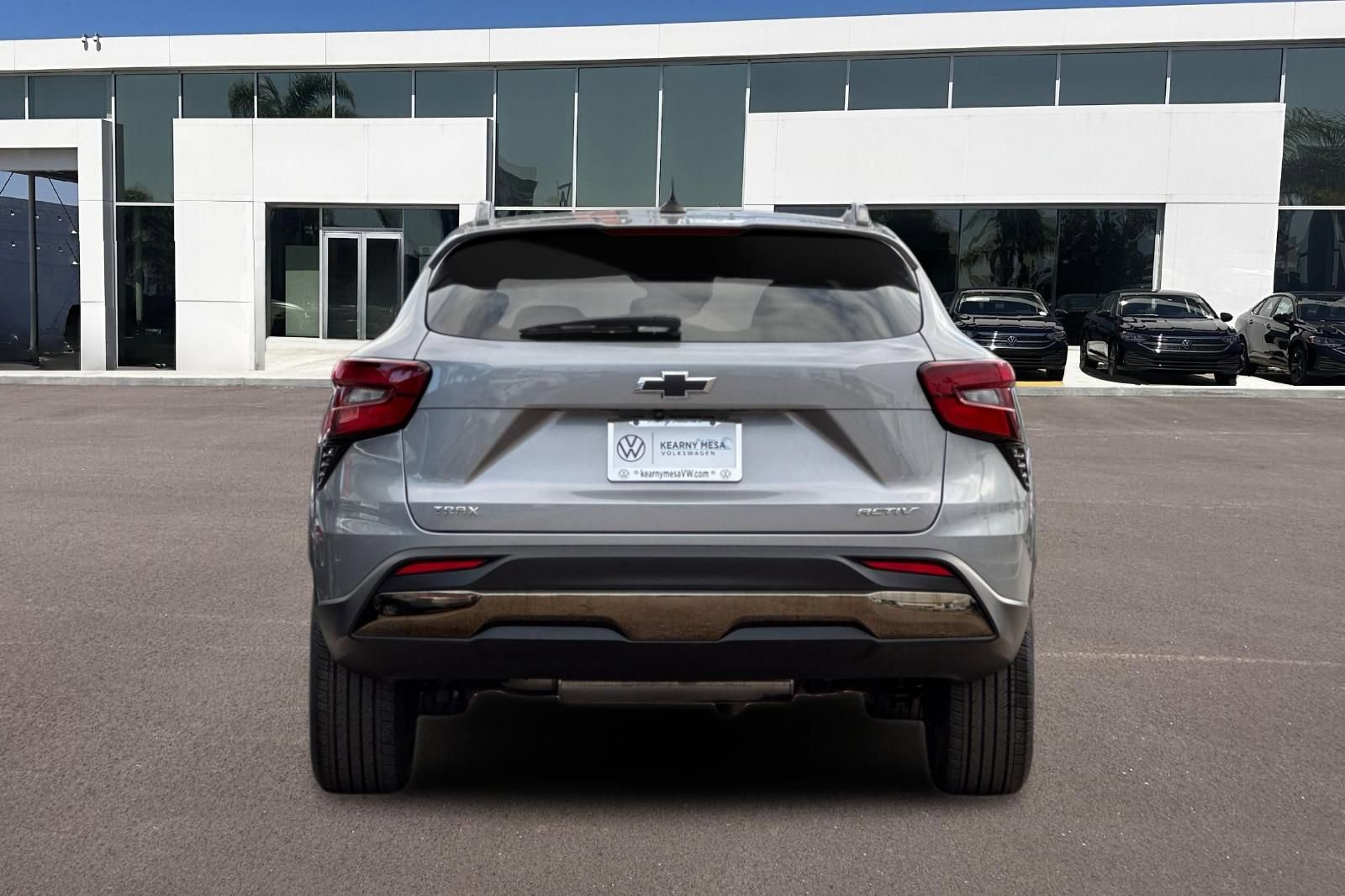 Used 2024 Chevrolet Trax ACTIV w/ Sunroof Package image 4