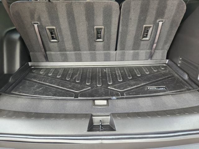 Used 2023 Chevrolet Traverse LT FWD image 33