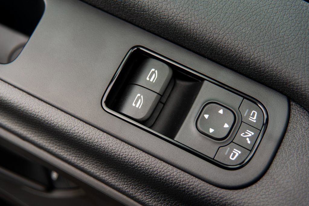 Used 2025 Mercedes-Benz Sprinter 2500 image 22