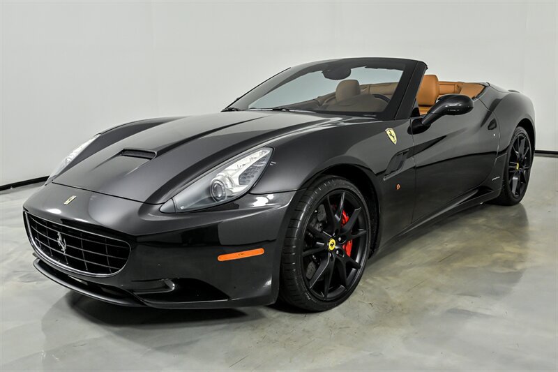 Used 2010 Ferrari California RWD image 6